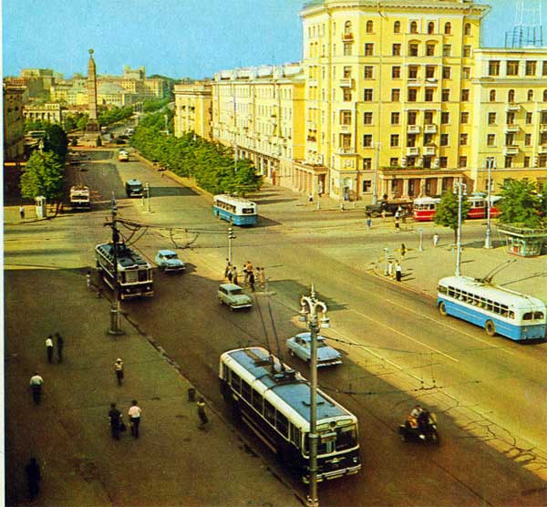 Скрыжаваньне вуліцы Казлова й Ленінскага праспекта