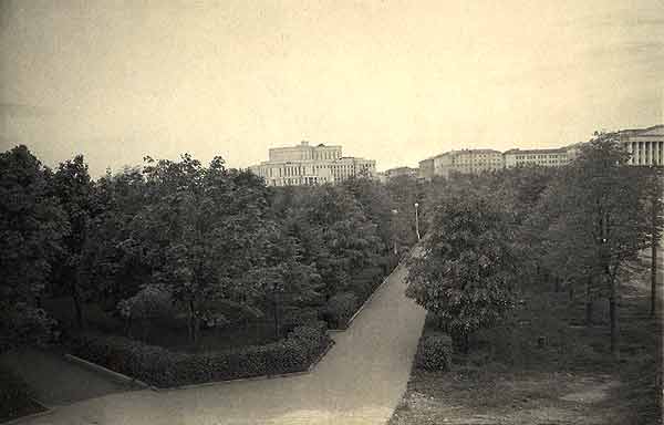 Сквер Марата Казея. Фота з архіва Андрэя Трусава, 1960-е.