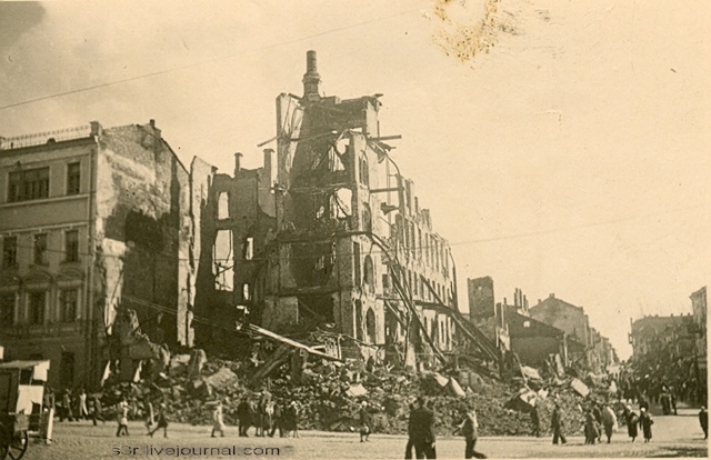 Позірк ад плошчы Свабода. Фота часоў вайны 1941-1945 гг.