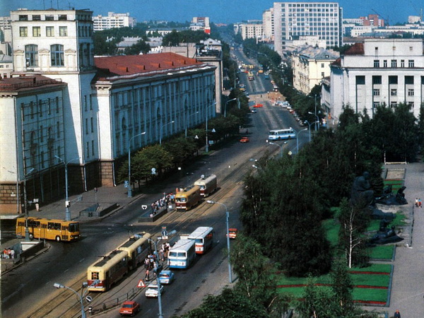 Агульны позірк на вуліцу Якуба Коласа.