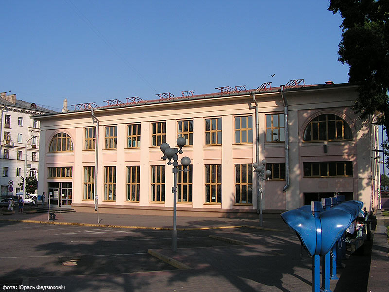 Аўтавакзал быў адчынены ў 1962 годзе